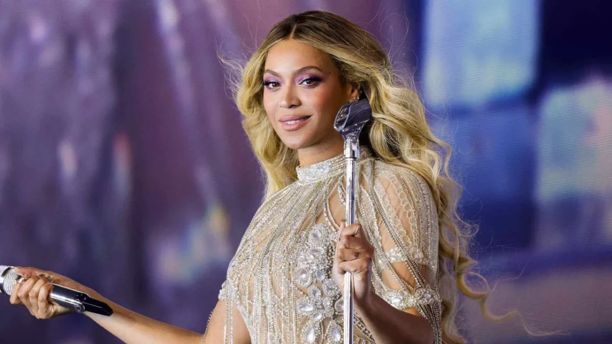 Beyoncé Achieves Billionaire Status