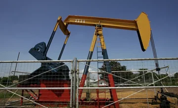 Venezuela Shuts Down Oil Wells Under Trump’s Blockade