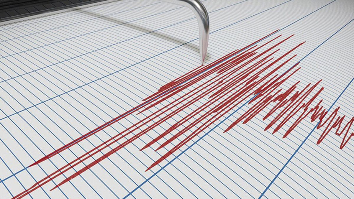 Nine Injured in Earthquake in Japan