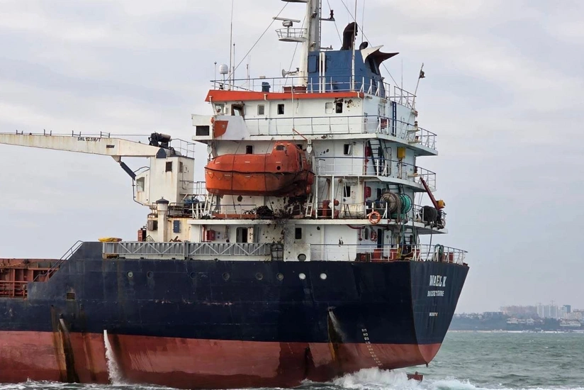 Russian UAVs hit two merchant ships off the coast of Ukraine, one person died