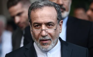 Araghchi: Masoud Pezeshkian engaged in dialogue with protesters