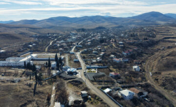 President gets acquainted with the work done in the village of Ashaghi Oratagh in Aghdara