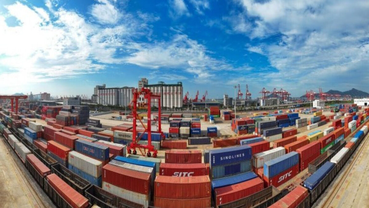 Container transportation via Aktau-Baku-Aktau line increased by 15%