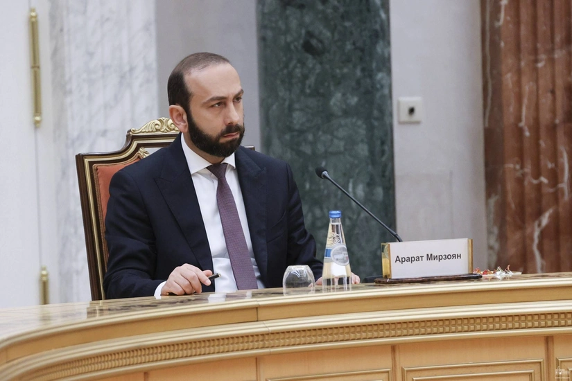 Mirzoyan discusses peace process between Yerevan and Baku with PACE head