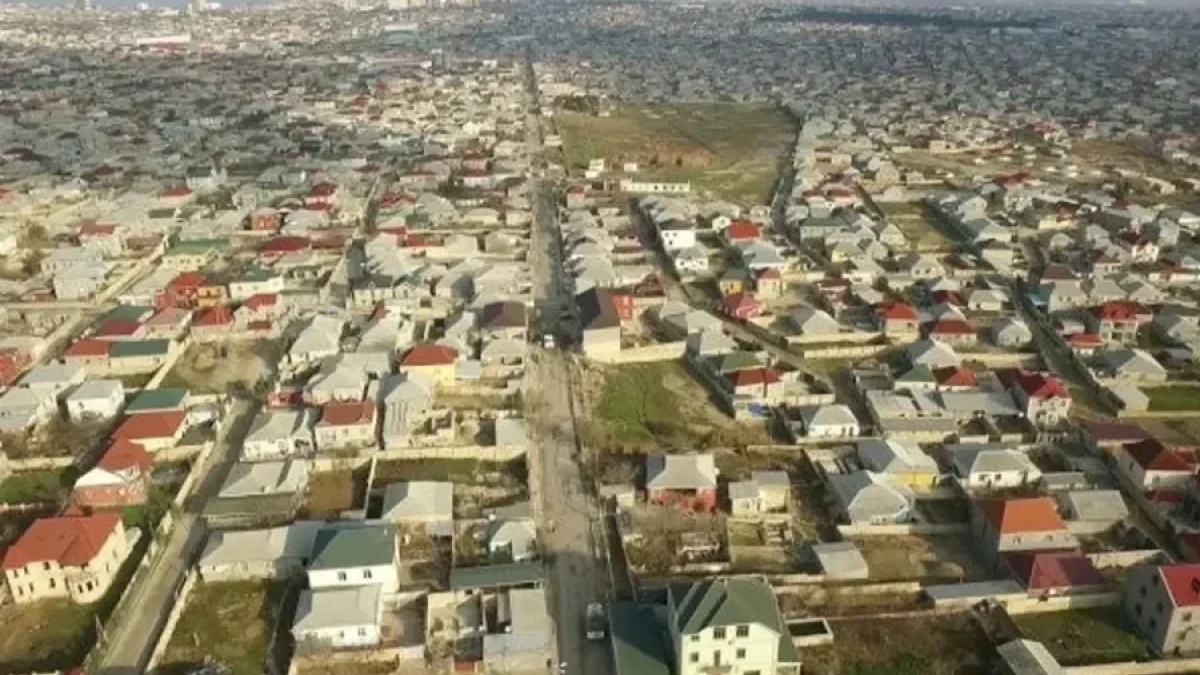 Approximately 400,000-500,000 undocumented buildings in Azerbaijan