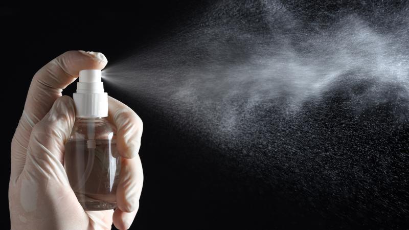 Scientists have developed a spray powder that instantly heals wounds