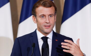 Macron confirms the deployment of French troops to Greenland