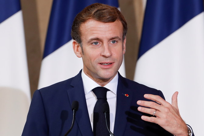 Macron confirms the deployment of French troops to Greenland