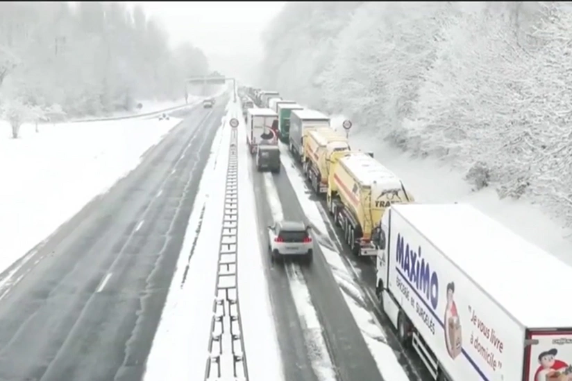 900 km Traffic Jam on Paris Highways