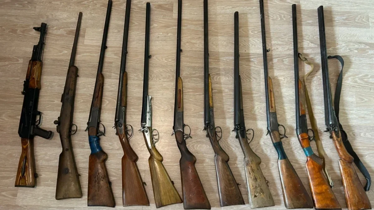 Illegal weapons and ammunition were discovered