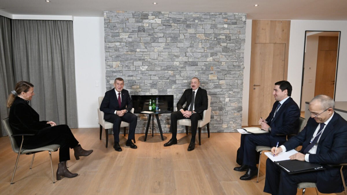Babiš Invites Azerbaijani President on Official Visit to Czech Republic