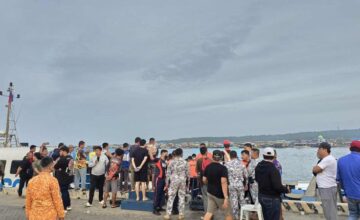 Ferry carrying 359 people sinks off the coast of the Philippines