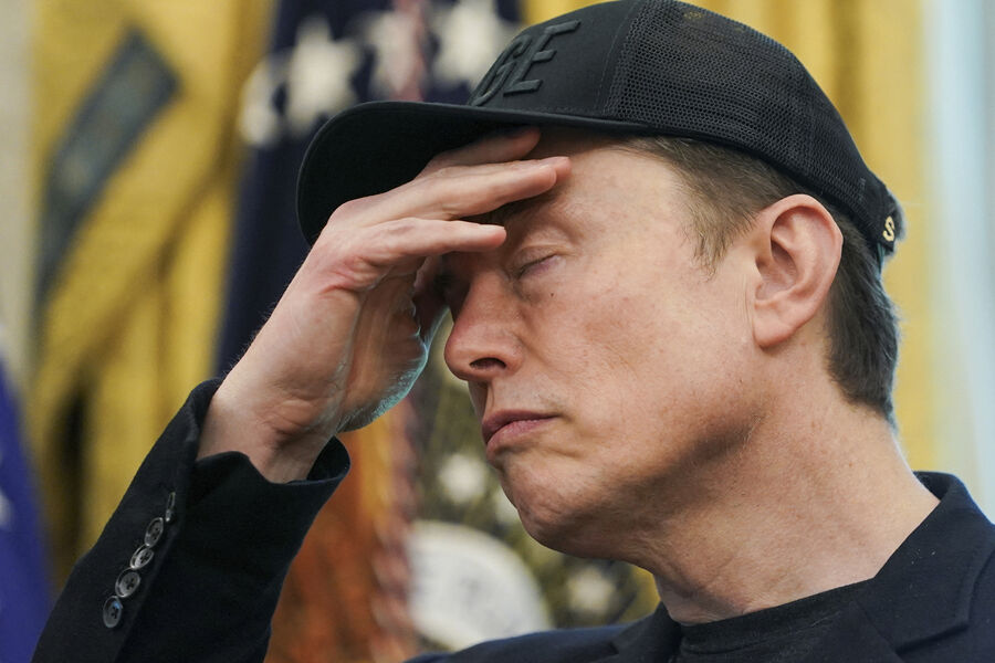 Musk calls Polish Foreign Minister an ‘idiot’