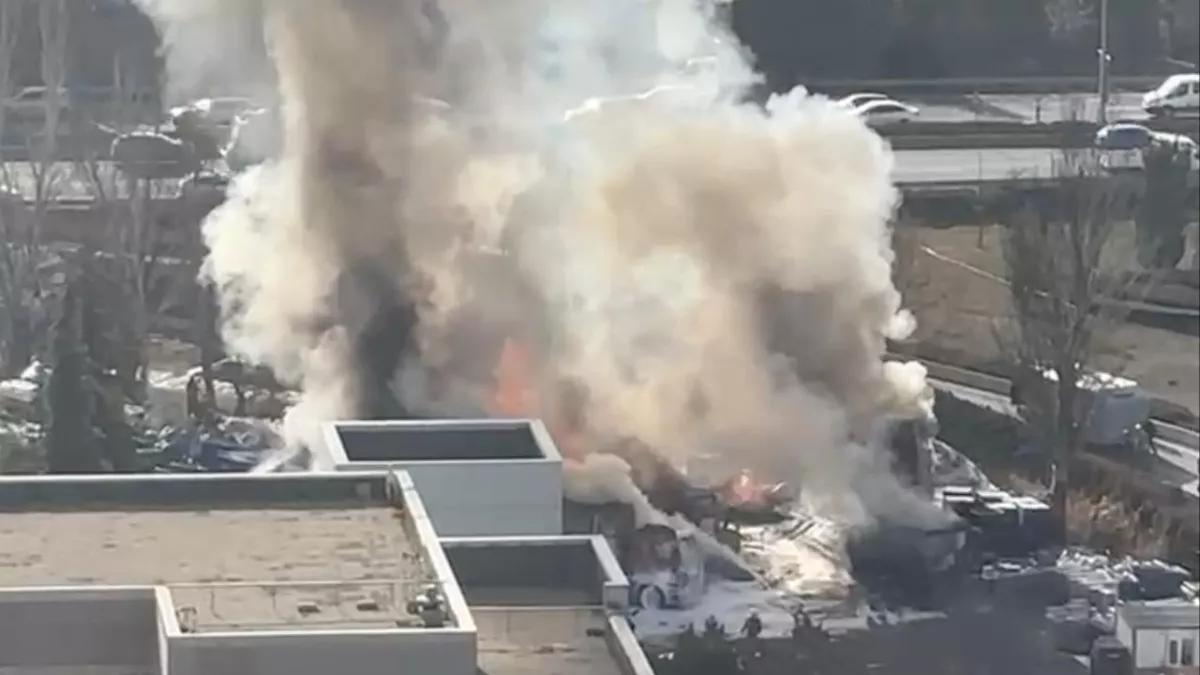 Six trucks carrying alcohol burned in Ankara