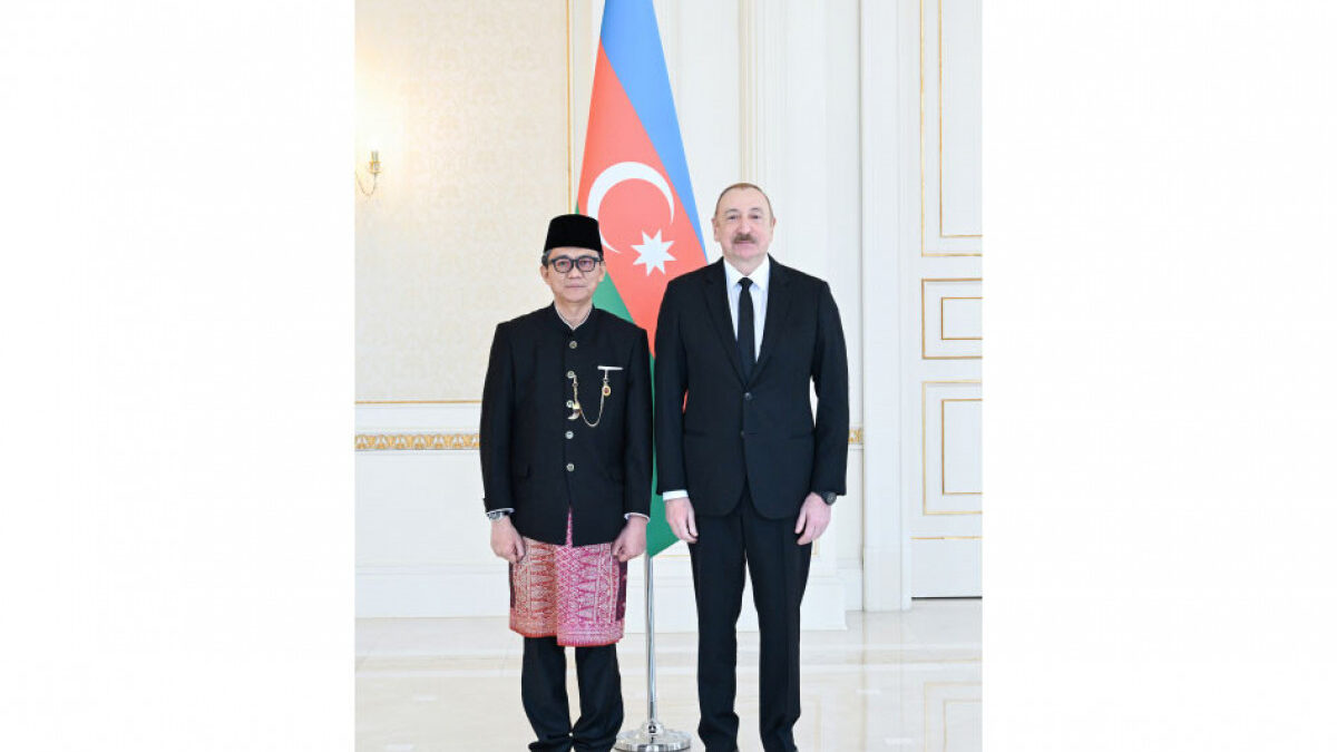 Ilham Aliyev invites Indonesian President to Azerbaijan for a visit