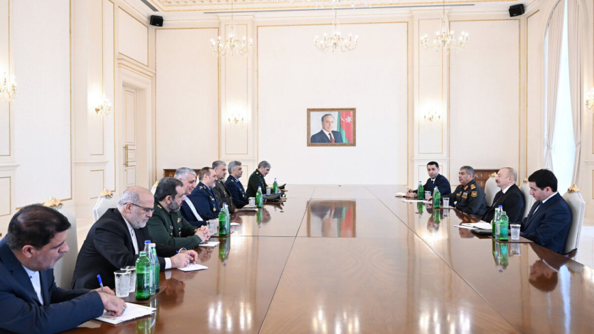 President Ilham Aliyev receives Iranian Minister of Defense