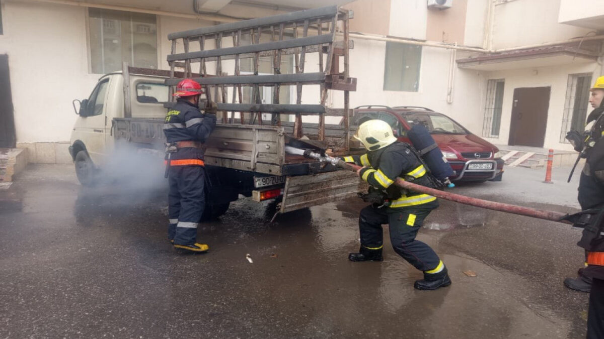 Car catches fire in Sumgayit – VIDEO