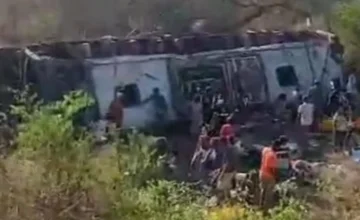 At Least 15 Killed in Bus Crash in Brazil