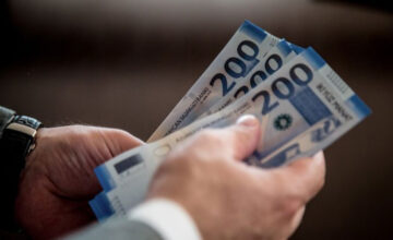 The average monthly salary in Azerbaijan exceeded 1100 manats