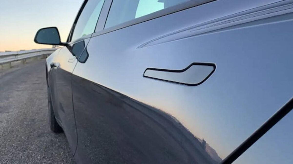 China bans hidden door handles for safety reasons