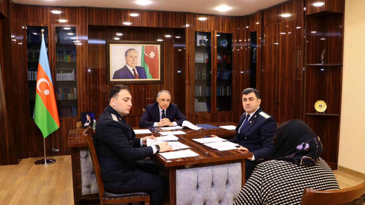 Baş prokuror İmişlidə vətəndaşları qəbul edib