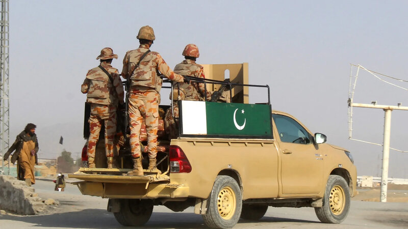 US Backs Islamabad in Afghanistan-Pakistan Standoff