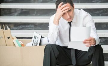 How many unemployed people are there in the country?