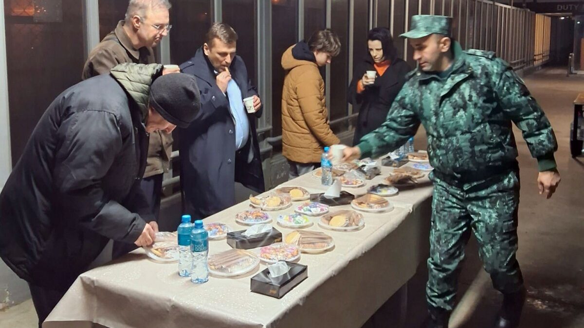 615 people evacuated from Iran via Azerbaijan border to date – PHOTOS