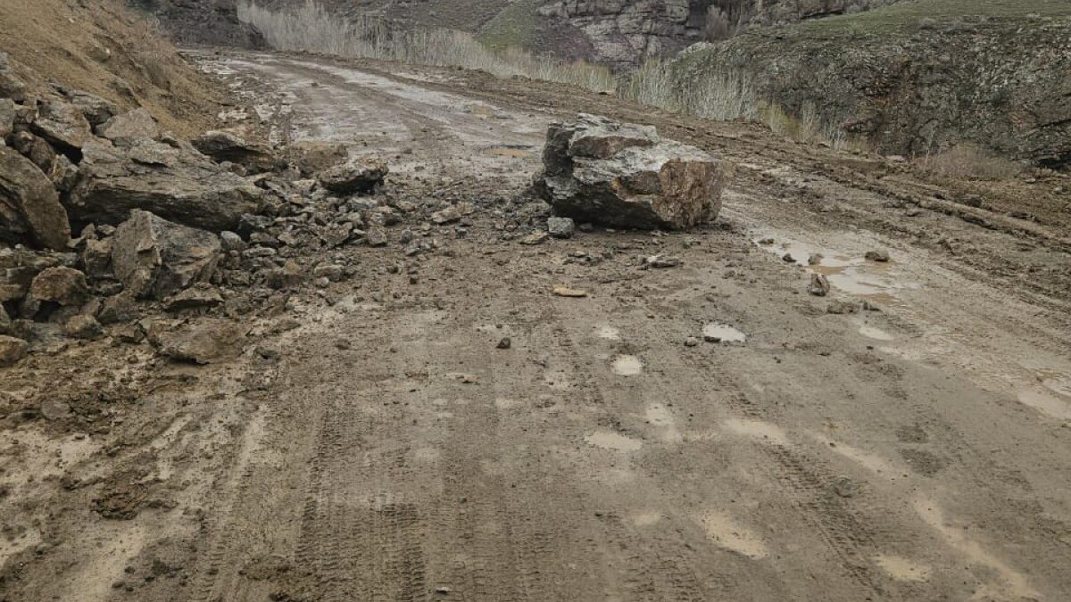 Rockslide occurred in Ordubad due to heavy rains – PHOTO