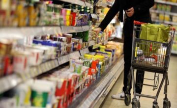 Iran bans food product exports