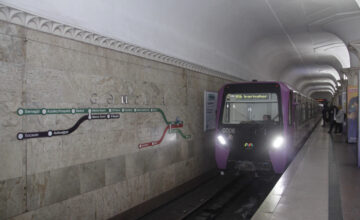 Congestion in Baku Metro