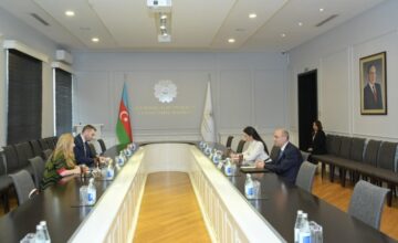 Emin Amrullayev met with the Ambassador of Greece