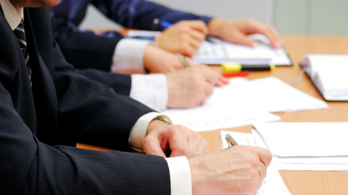 The number of applications to tax authorities has decreased by nearly 14%