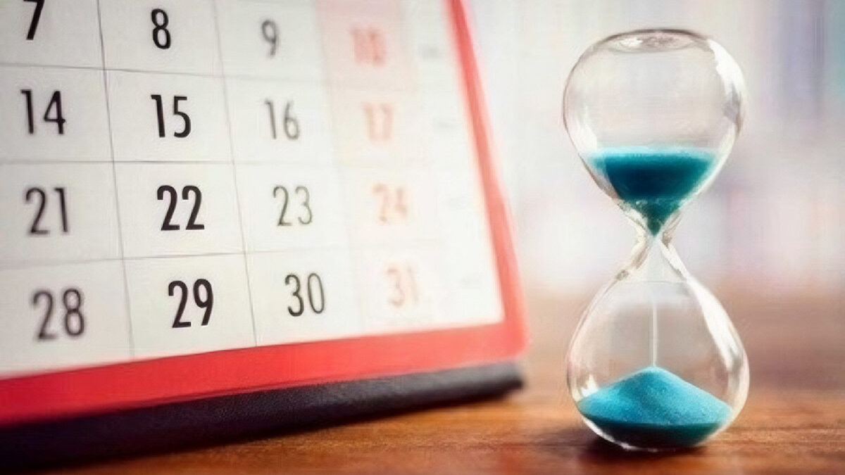 There will be 14 non-working days in May