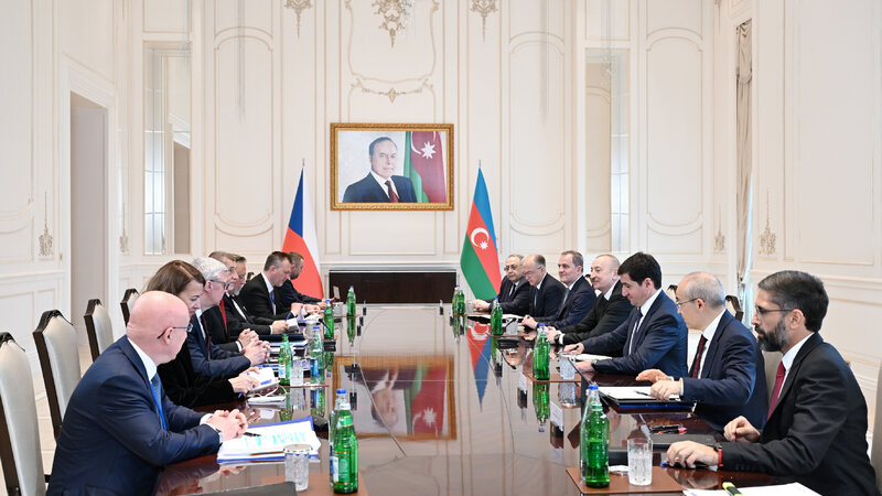 An expanded meeting between President of Azerbaijan Ilham Aliyev and the Prime Minister of the Czech Republic is being held in Gabala