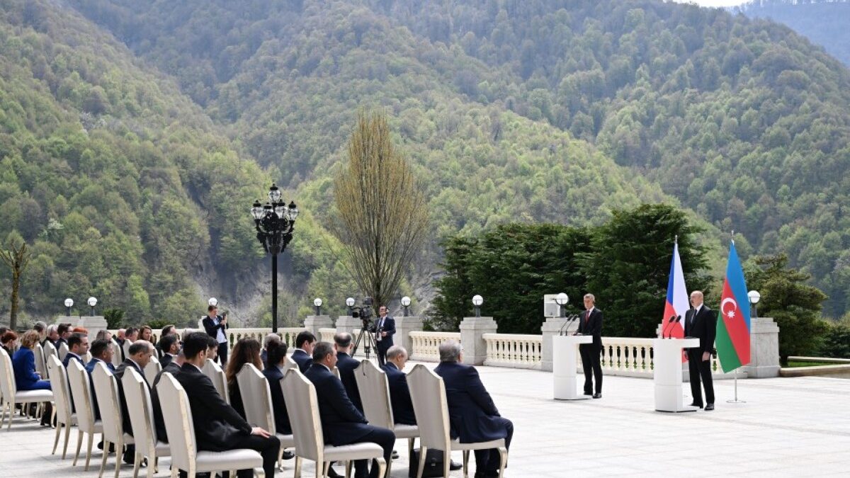 President Ilham Aliyev and Prime Minister of the Czech Republic Andrej Babiš make statements to the press