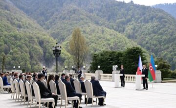 President Ilham Aliyev and Prime Minister of the Czech Republic Andrej Babiš make statements to the press