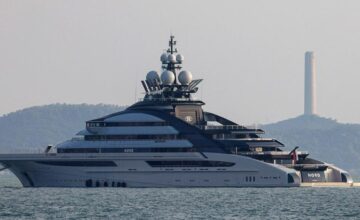 Russian superyacht passes through the Strait of Hormuz despite blockade
