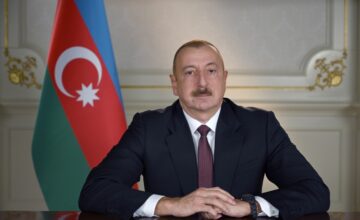 President Ilham Aliyev visited the monument of National Leader Heydar Aliyev in Tbilisi