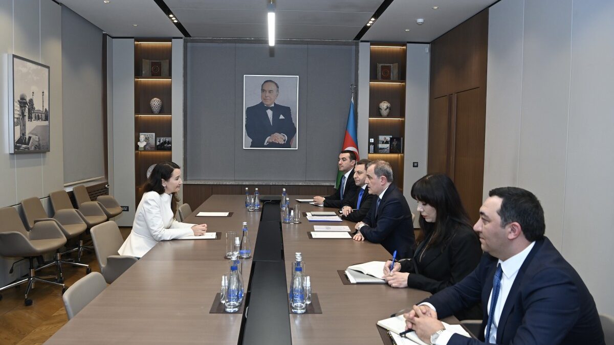 Azerbaijan and Uruguay discussed possible steps towards visa regime liberalization