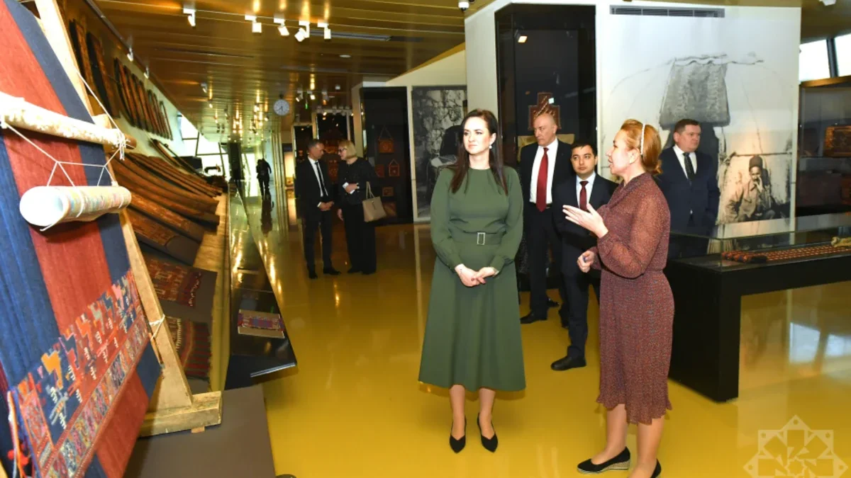 Lithuanian Prime Minister visits the National Carpet Museum