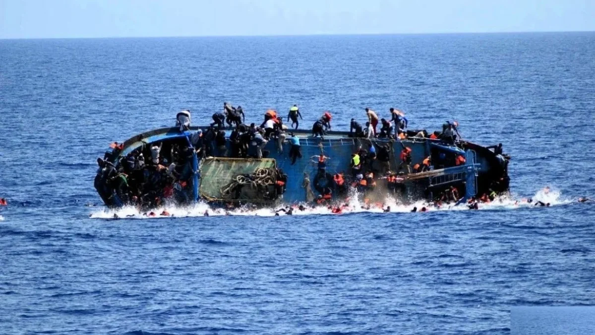 Ship carrying refugees sinks in the Andaman Sea, hundreds missing