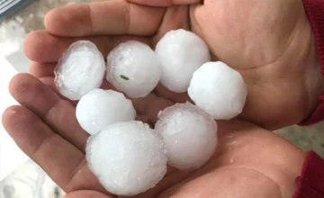 Hydrometeorology Service: Hail rarely falls in Baku