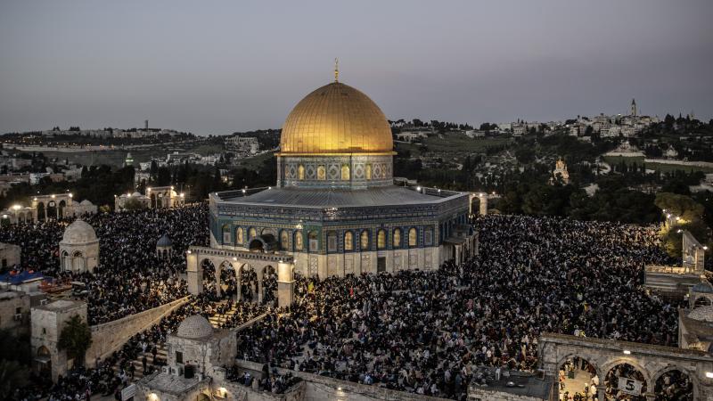 Al-Aqsa Mosque reopens for worship after 41 days