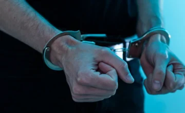 Mobile phone worth 2900 manats stolen from electronics store in Baku