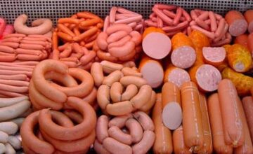 What was found inside the sausages bought from the market is horrifying – VIDEO