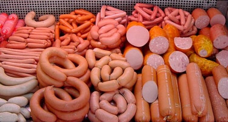 What was found inside the sausages bought from the market is horrifying – VIDEO