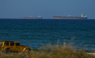 “Tasnim”: Iran warns of possible closure of the strait due to US blockade