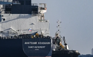 The US has extended the sanctions exemption on the sale of Russian oil to lower energy prices