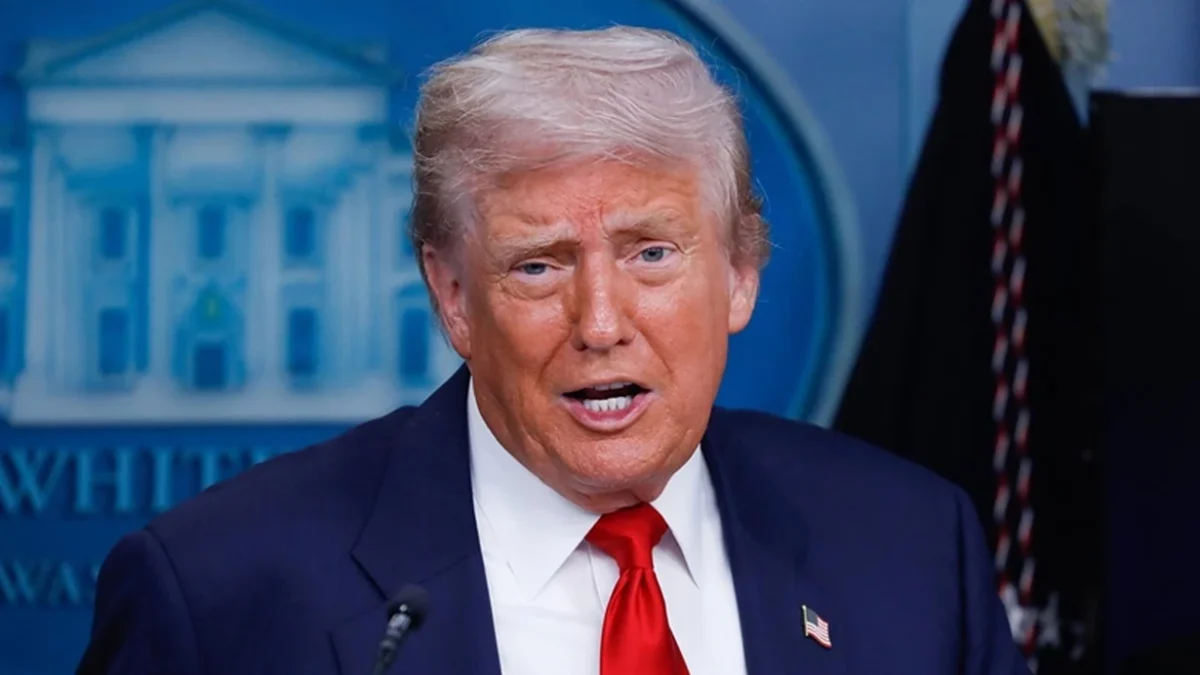 Trump claims Iran is “financially collapsing”